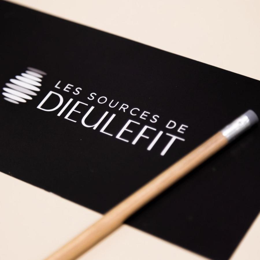 Domaine Les Sources De Dieulefit Exterior foto