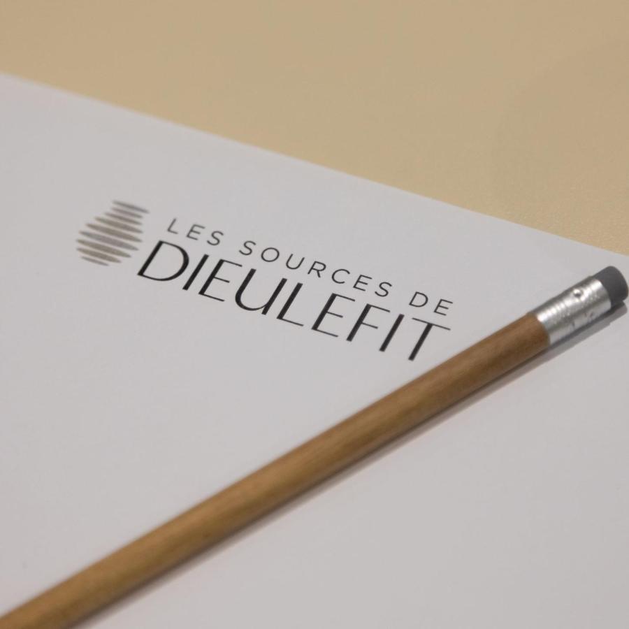 Domaine Les Sources De Dieulefit Exterior foto